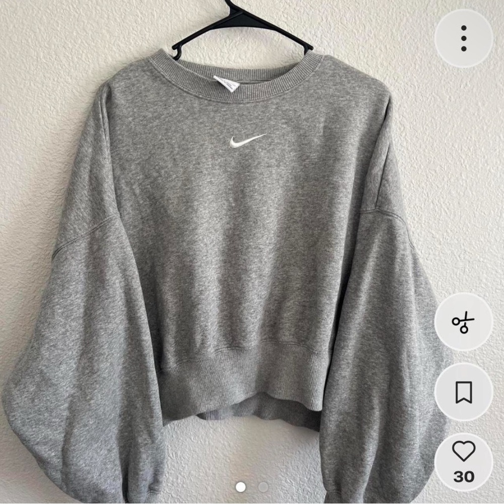 Nike Women's Heather Gray Cropped Sweatshirt